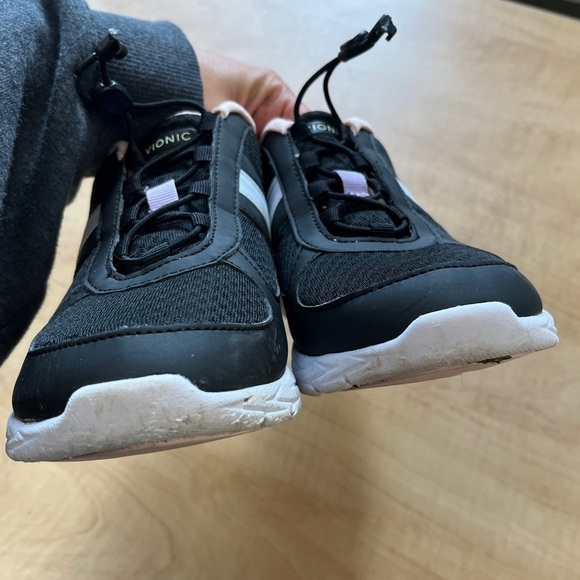 Vionic Bungee Closure Sneakers Brisk Maren Sky Orthotic Walking Sneakers - Picture 9 of 11